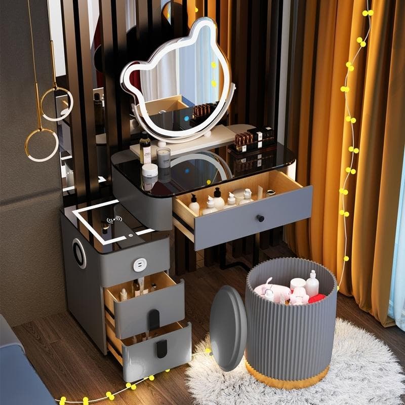 Bộ Bàn Trang Điểm Gương Gấu Thông Minh Size 70Cm Gương Led Cảm Biến Kèm Ghế Cao Cấp Có Sạc Không Dây, Loa Bluetooth